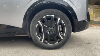 Peugeot 3008 73kWh GT SUV 5dr Electric Auto (210 ps)
