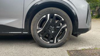 Peugeot 3008 73kWh GT SUV 5dr Electric Auto (210 ps)
