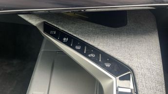 Peugeot 3008 73kWh GT SUV 5dr Electric Auto (210 ps)