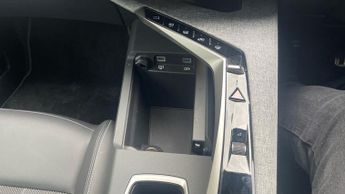Peugeot 3008 73kWh GT SUV 5dr Electric Auto (210 ps)