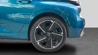 Peugeot 308 54kWh Allure Hatchback 5dr Electric Auto (156 ps)