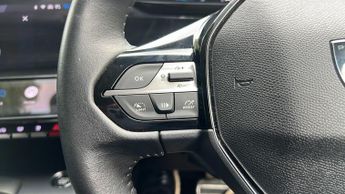 Peugeot 308 54kWh Allure Hatchback 5dr Electric Auto (156 ps)