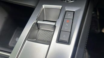 Peugeot 308 54kWh Allure Hatchback 5dr Electric Auto (156 ps)
