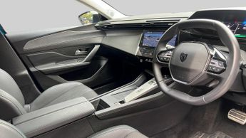 Peugeot 308 54kWh Allure Hatchback 5dr Electric Auto (156 ps)