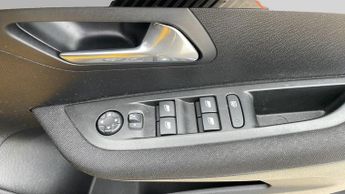 Peugeot 208 1.2 PureTech Active Premium + Hatchback 5dr Petrol EAT Euro 6 (s