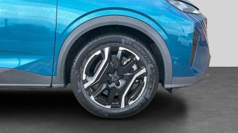 Peugeot 3008 73kWh Allure SUV 5dr Electric Auto (210 ps)
