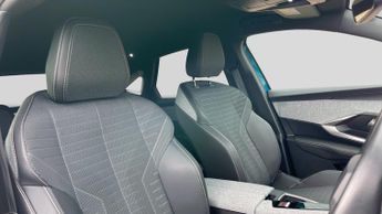 Peugeot 3008 73kWh Allure SUV 5dr Electric Auto (210 ps)