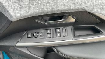 Peugeot 3008 73kWh Allure SUV 5dr Electric Auto (210 ps)