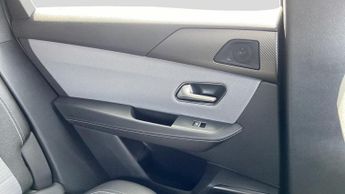 Vauxhall Grandland 1.2 Ultimate SUV 5dr Petrol Hybrid e-DCT Euro 6 (s/s) (136 ps)