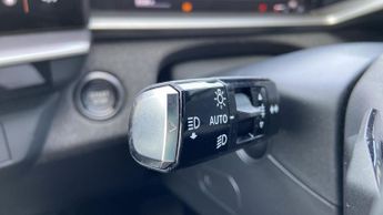 Vauxhall Grandland 1.2 Ultimate SUV 5dr Petrol Hybrid e-DCT Euro 6 (s/s) (145 ps)