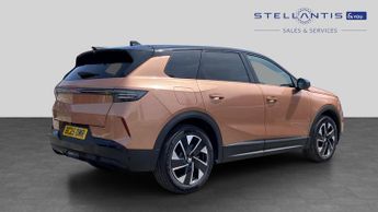 Vauxhall Grandland 1.2 Ultimate SUV 5dr Petrol Hybrid e-DCT Euro 6 (s/s) (145 ps)