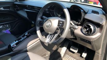 Alfa Romeo Junior 54kWh Elettrica Veloce SUV 5dr Electric Auto (280 ps)
