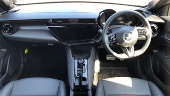 Alfa Romeo Junior 54kWh Elettrica Veloce SUV 5dr Electric Auto (280 ps)