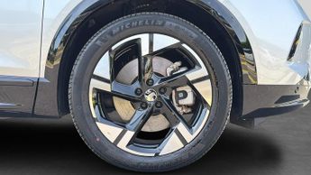 Vauxhall Grandland Electric 73kWh Ultimate SUV 5dr Electric Auto (213 ps)