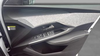 Peugeot 3008 73kWh GT SUV 5dr Electric Auto (210 ps)