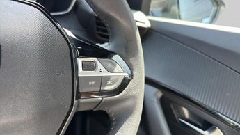 Peugeot 2008 50kWh Allure SUV 5dr Electric Auto (7kW Charger) (136 ps)