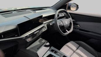 Vauxhall Grandland Electric 73kWh Ultimate SUV 5dr Electric Auto (213 ps)