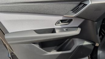 Vauxhall Grandland Electric 73kWh Ultimate SUV 5dr Electric Auto (213 ps)