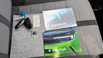 Vauxhall Grandland Electric 73kWh Ultimate SUV 5dr Electric Auto (213 ps)