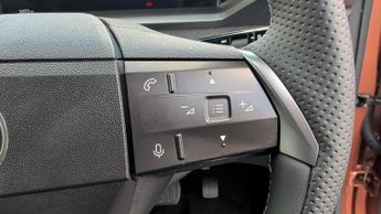 Vauxhall Grandland 1.2 Ultimate SUV 5dr Petrol Hybrid e-DCT Euro 6 (s/s) (145 ps)