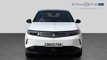 Vauxhall Grandland Electric 73kWh Ultimate SUV 5dr Electric Auto (213 ps)