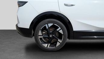 Vauxhall Grandland Electric 73kWh Ultimate SUV 5dr Electric Auto (213 ps)