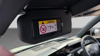 Vauxhall Grandland Electric 73kWh Ultimate SUV 5dr Electric Auto (213 ps)