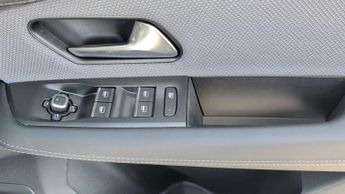 Vauxhall Grandland Electric 73kWh Ultimate SUV 5dr Electric Auto (213 ps)