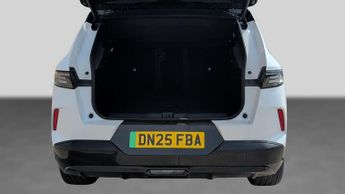 Vauxhall Grandland Electric 73kWh Ultimate SUV 5dr Electric Auto (213 ps)