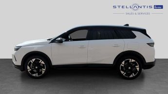 Vauxhall Grandland Electric 73kWh Ultimate SUV 5dr Electric Auto (213 ps)