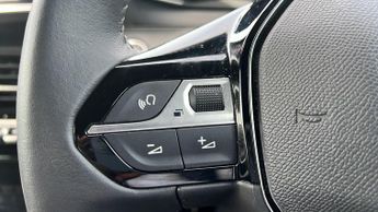 Peugeot 2008 50kWh Allure SUV 5dr Electric Auto (7kW Charger) (136 ps)