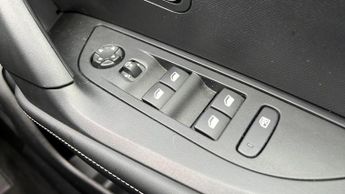 Peugeot 2008 50kWh Allure SUV 5dr Electric Auto (7kW Charger) (136 ps)