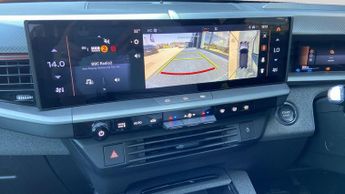 Vauxhall Grandland Electric 73kWh Ultimate SUV 5dr Electric Auto (213 ps)