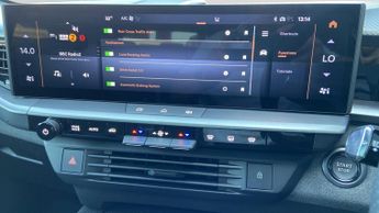 Vauxhall Grandland Electric 73kWh Ultimate SUV 5dr Electric Auto (213 ps)