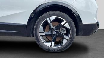 Vauxhall Grandland Electric 73kWh Ultimate SUV 5dr Electric Auto (213 ps)