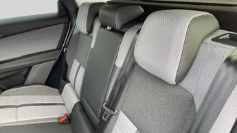 Vauxhall Grandland Electric 73kWh Ultimate SUV 5dr Electric Auto (213 ps)