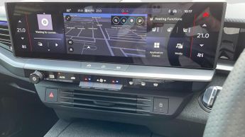 Vauxhall Grandland Electric 73kWh Ultimate SUV 5dr Electric Auto (213 ps)