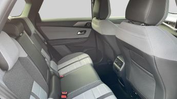 Vauxhall Grandland Electric 73kWh Ultimate SUV 5dr Electric Auto (213 ps)