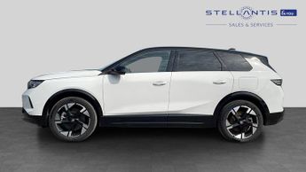 Vauxhall Grandland Electric 73kWh Ultimate SUV 5dr Electric Auto (213 ps)
