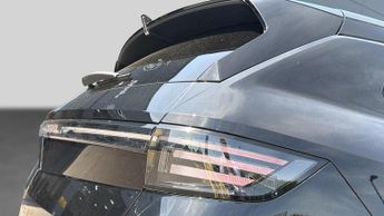 Vauxhall Grandland Electric 73kWh Ultimate SUV 5dr Electric Auto (213 ps)