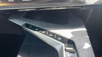 Peugeot 3008 73kWh GT SUV 5dr Electric Auto (210 ps)
