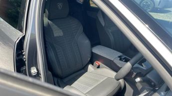 Peugeot 3008 73kWh GT SUV 5dr Electric Auto (210 ps)