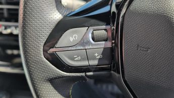 Peugeot 2008 50kWh GT SUV 5dr Electric Auto (136 ps)