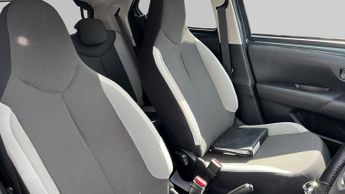 Toyota Aygo 1.0 VVT-i x-press Hatchback 5dr Petrol x-shift Euro 6 (68 ps)