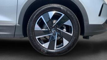 Vauxhall Grandland 1.2 Ultimate SUV 5dr Petrol Hybrid e-DCT Euro 6 (s/s) (145 ps)
