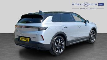 Vauxhall Grandland 1.2 Ultimate SUV 5dr Petrol Hybrid e-DCT Euro 6 (s/s) (145 ps)