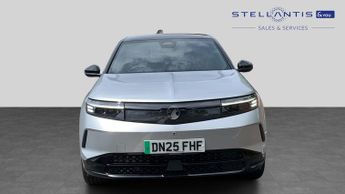 Vauxhall Grandland Electric 73kWh Ultimate SUV 5dr Electric Auto (213 ps)