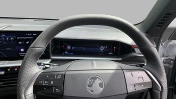 Vauxhall Grandland Electric 73kWh Ultimate SUV 5dr Electric Auto (213 ps)