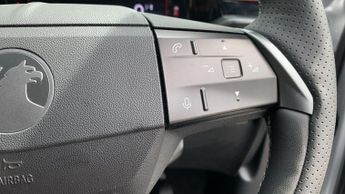 Vauxhall Grandland Electric 73kWh Ultimate SUV 5dr Electric Auto (213 ps)