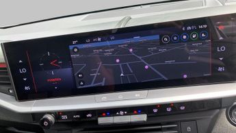 Vauxhall Grandland Electric 73kWh Ultimate SUV 5dr Electric Auto (213 ps)